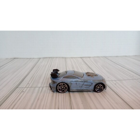 2004 hot wheels McDonald’s blue Diecast car made in China 1:64 - Picture 5 of 8